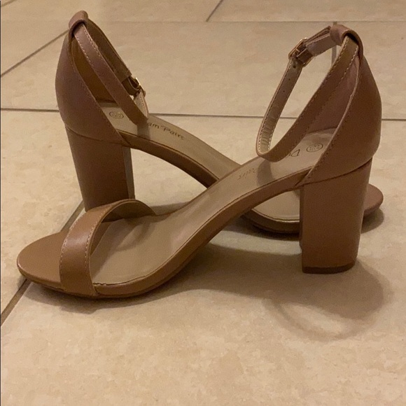 Brand New Never Worn Nude color chunk heels - Picture 1 of 4